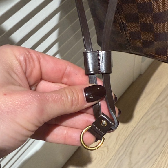 Louis Vuitton Neverfull Damier Ebene Tote - Picture 9 of 12